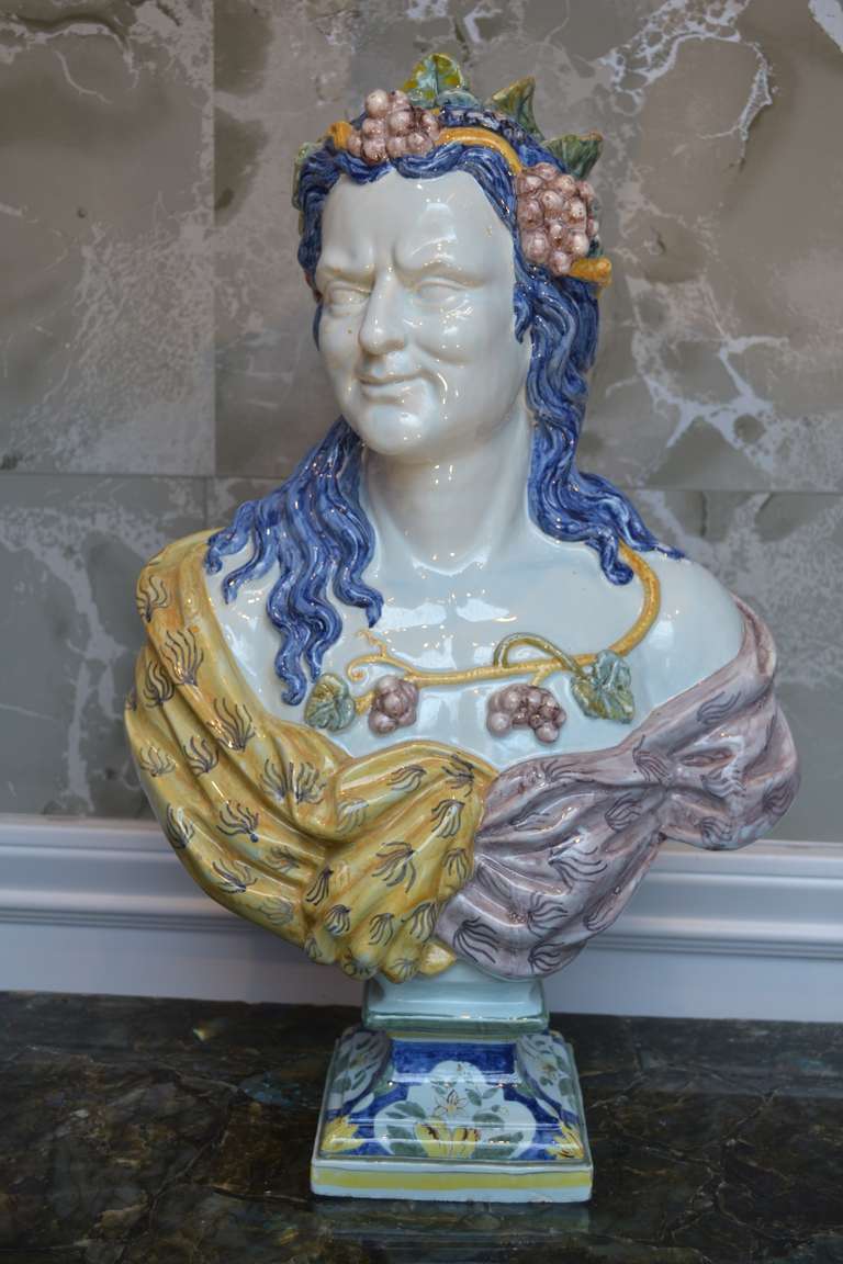 Faience de Rouen Busts of Summer and Fall,  likely by Samson In Excellent Condition For Sale In Vancouver, BC