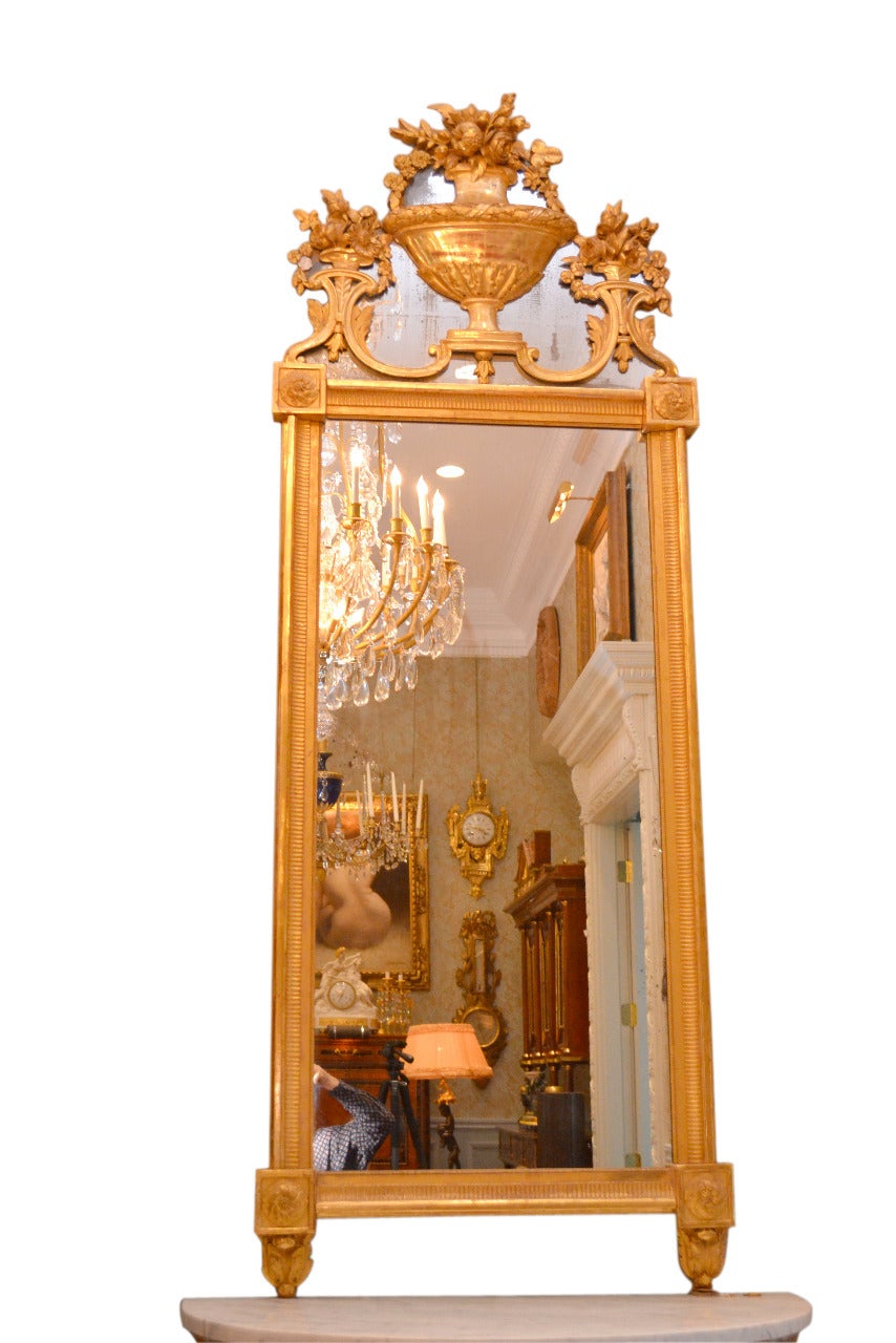 Neoclassical Italian Louis XVI Gilt Console and Mirror, circa 1780
