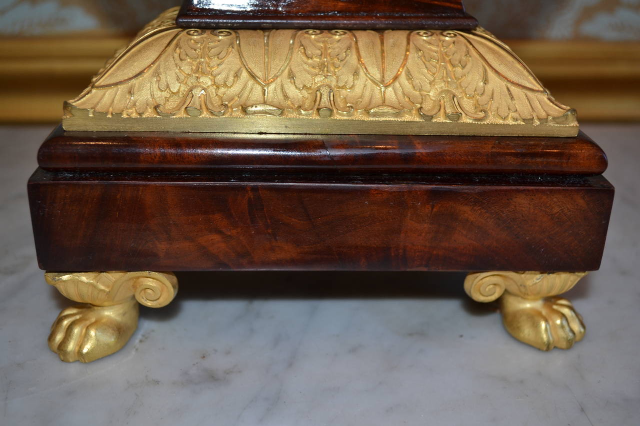 French Restauration Period Mahogany and Gilt Bronze Mantle Clock For Sale 1