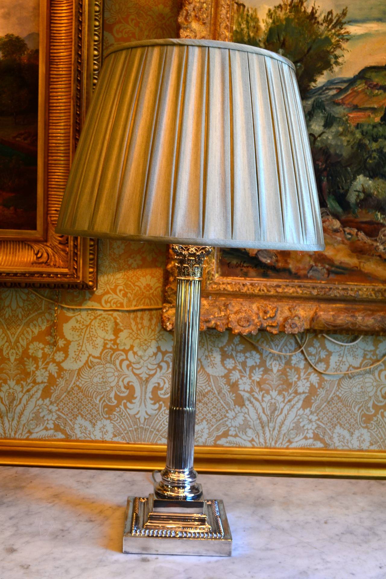 Great Britain (UK) English Classical Silver Plated Corinthian Column Lamp with Silk Shade For Sale