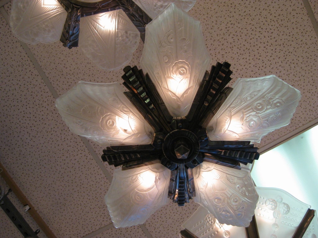 French Art Deco frosted art glass chandelier comprising five 