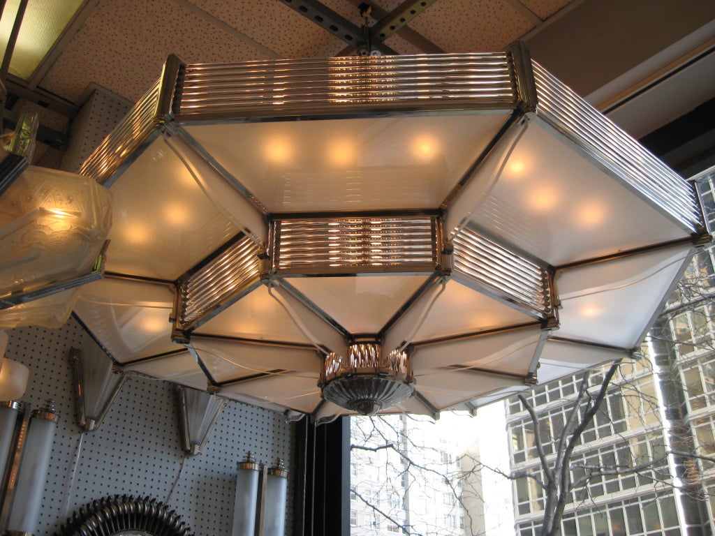 Important Palatial French Modernist chandelier by Petitot 1