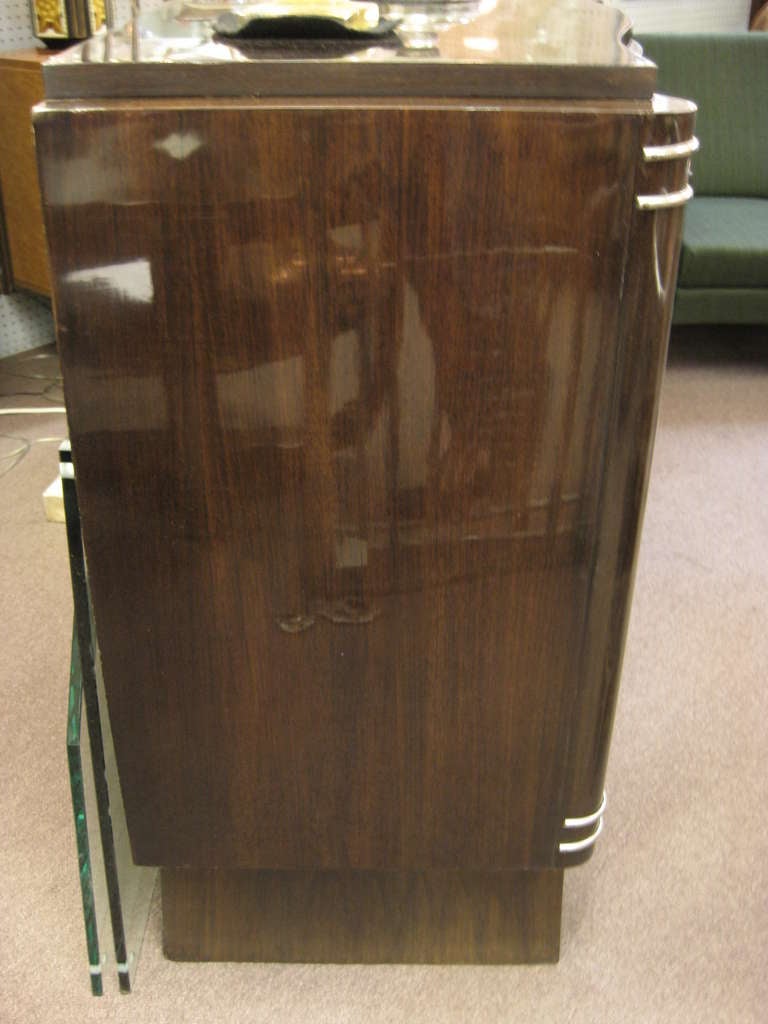 French Art Deco Two-Door Palisander Cabinet with Nickeled Mounts For Sale 4