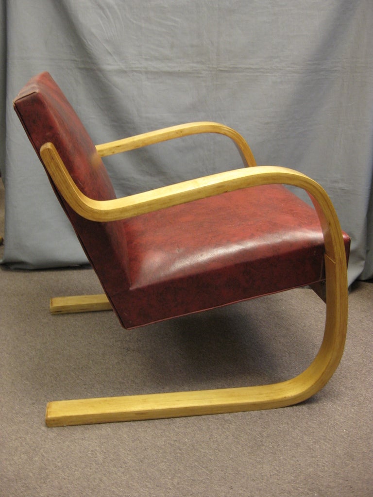 Pair of Early, Original 1930's Cantilever Chairs, Stamped Alvar Aalto In Good Condition In New York City, NY