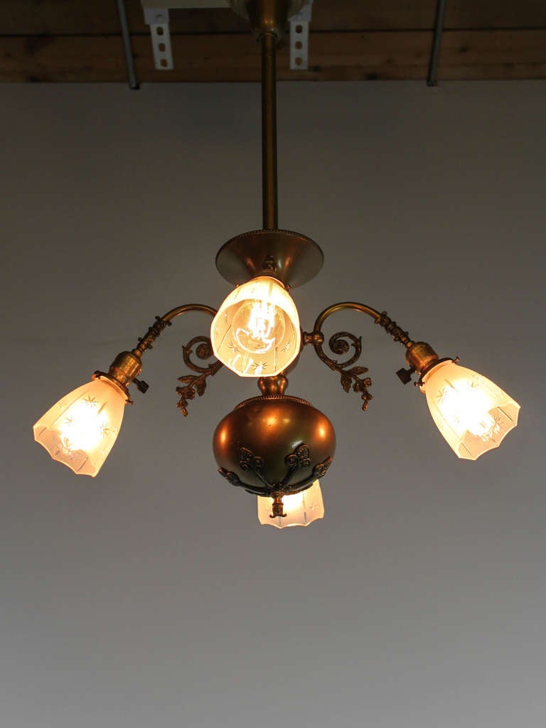Victorian R. Williams & Co. Colonial Light Fixture (4-Light)