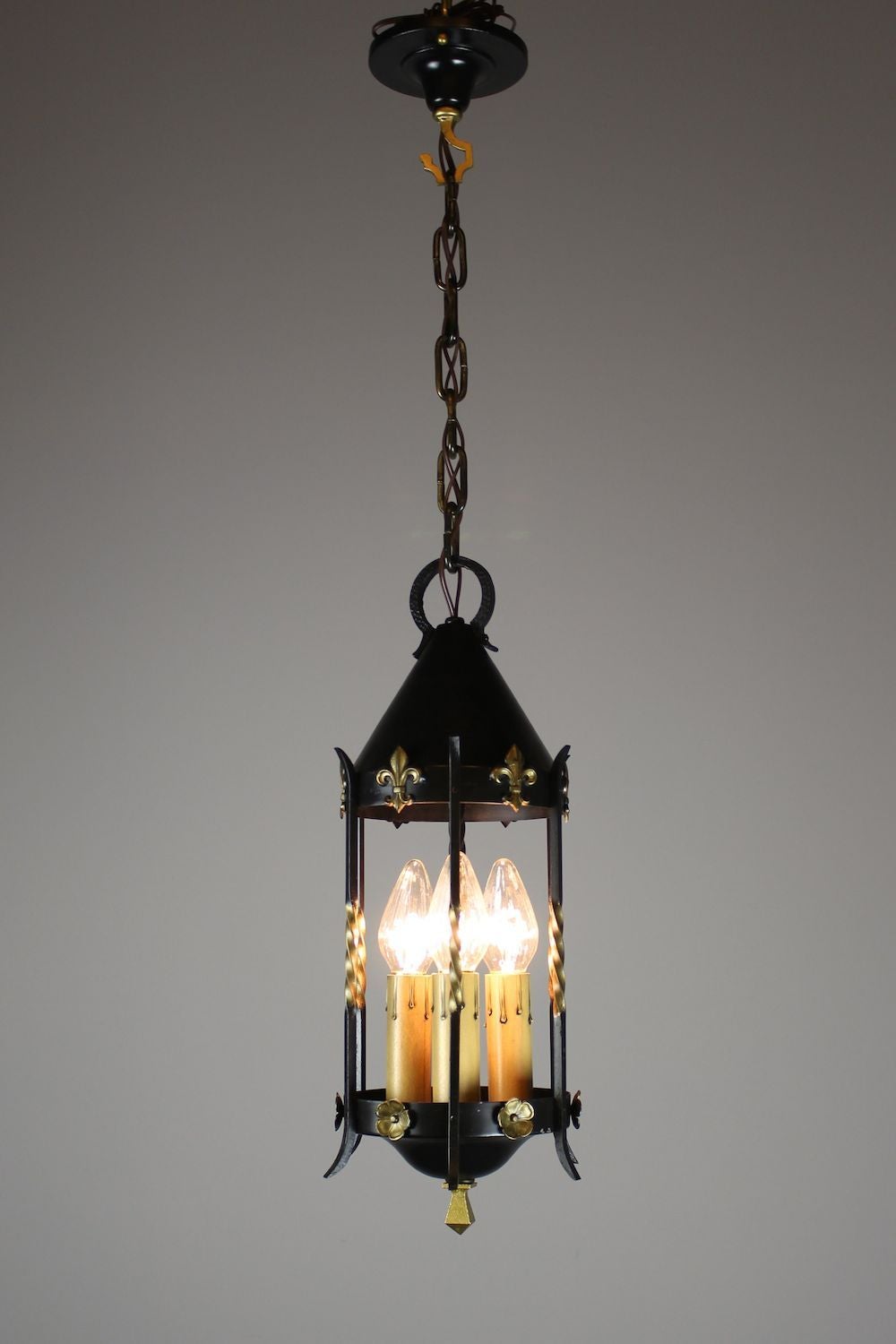 1930s Spanish Colonial Lantern by Moe Bridges Co. In Excellent Condition For Sale In Vancouver, BC