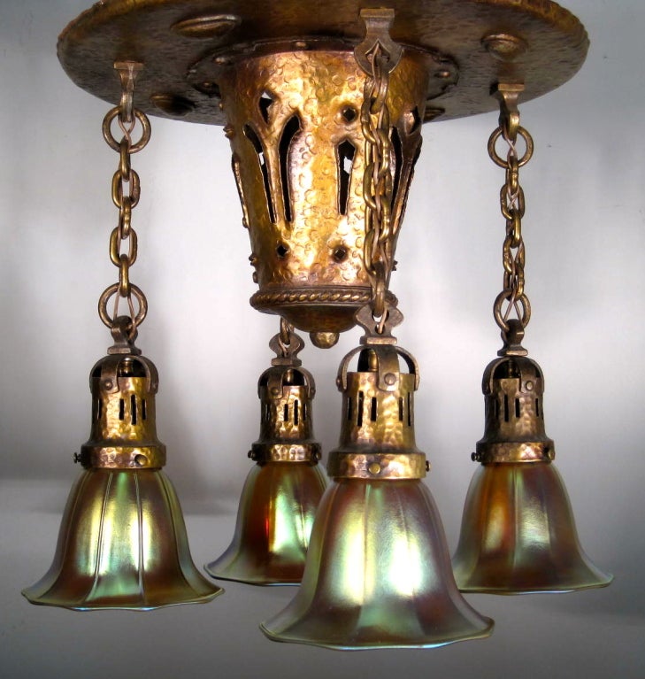 Beardslee (Chicago) Arts & Crafts Hammered Four-Light Fixture In Excellent Condition For Sale In Vancouver, BC