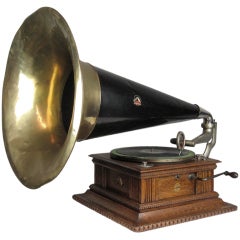Antique Victor Senior Gramophone