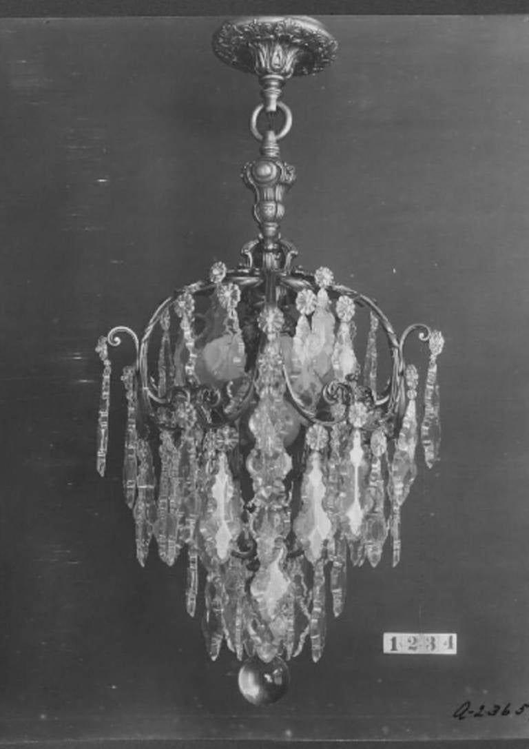 "CALDWELL" Doré Bronze Crystal Chandelier Fixture (8-Light)