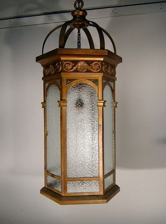 Porte-cochère Lantern
