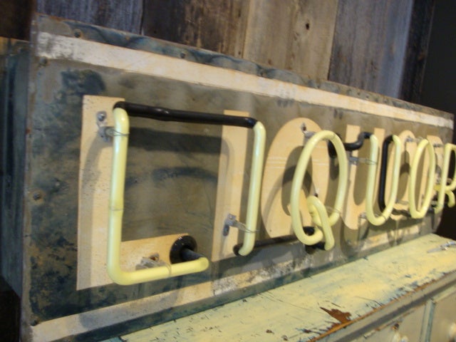 Mid-20th Century Liquor Sign with working Neon