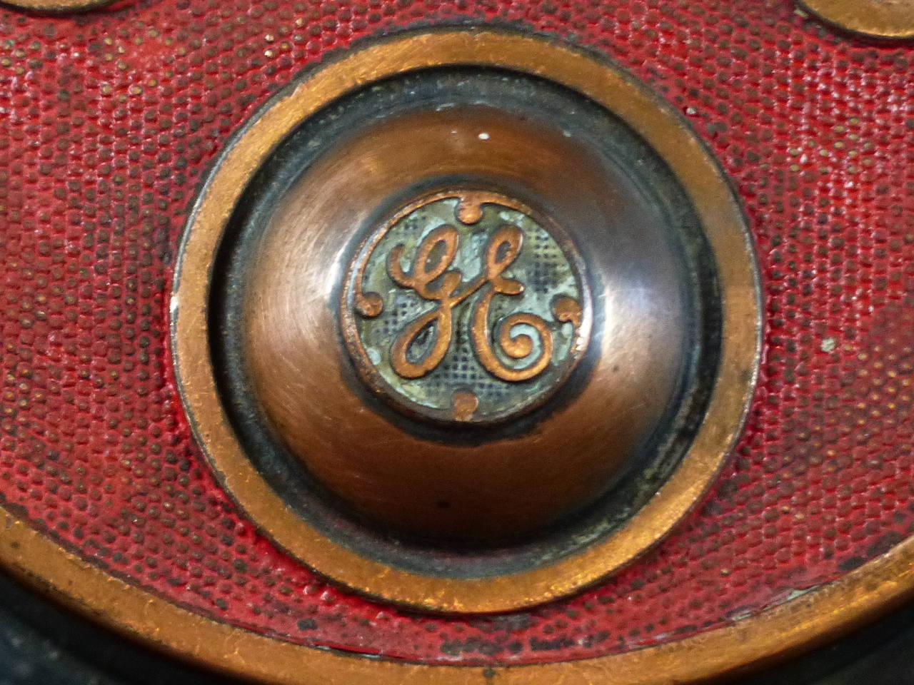 Interesting GE amp meter. Great detail and paint color
