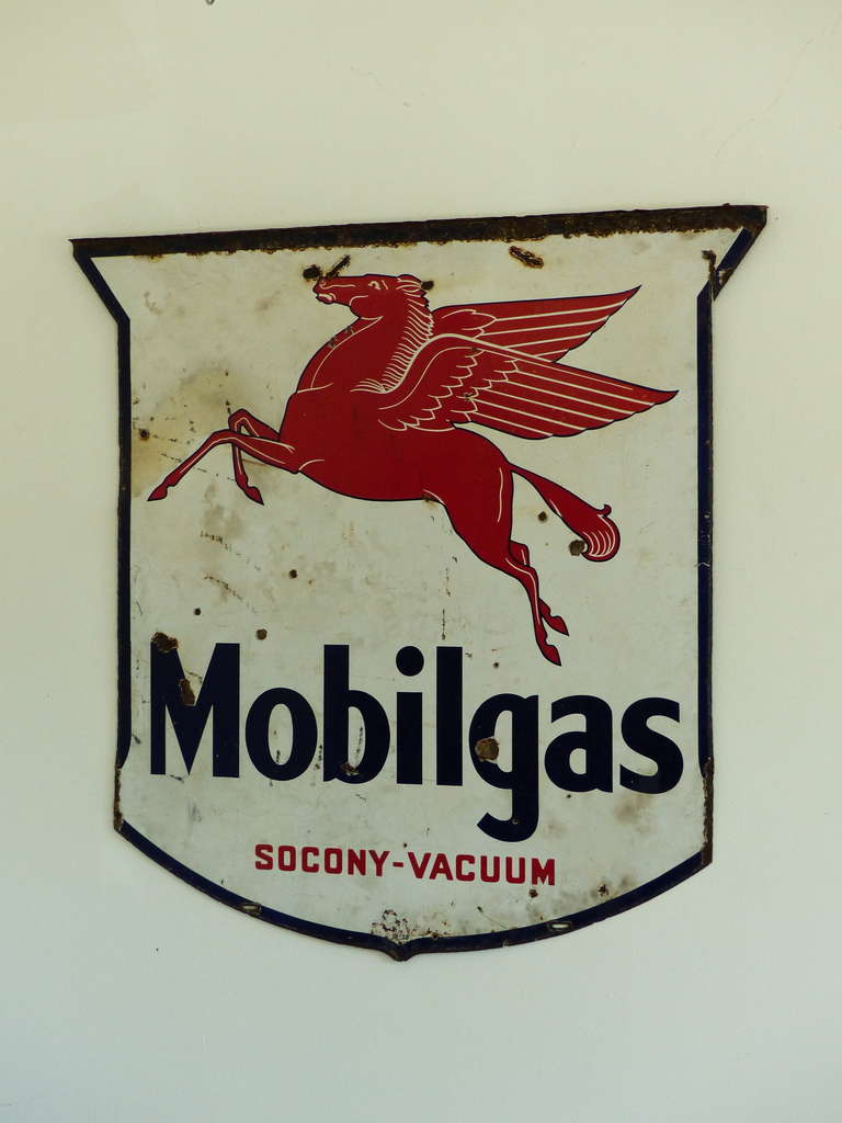 Mobilgas Trade Sign