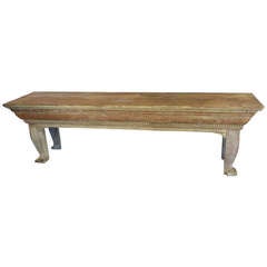 Store display table in old finish