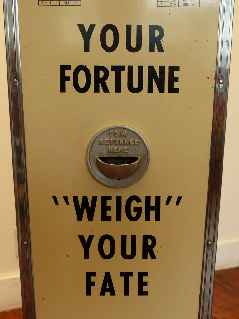 Lucky Slot Weight/fortune teller coin op Machine In Good Condition In Surrey, BC