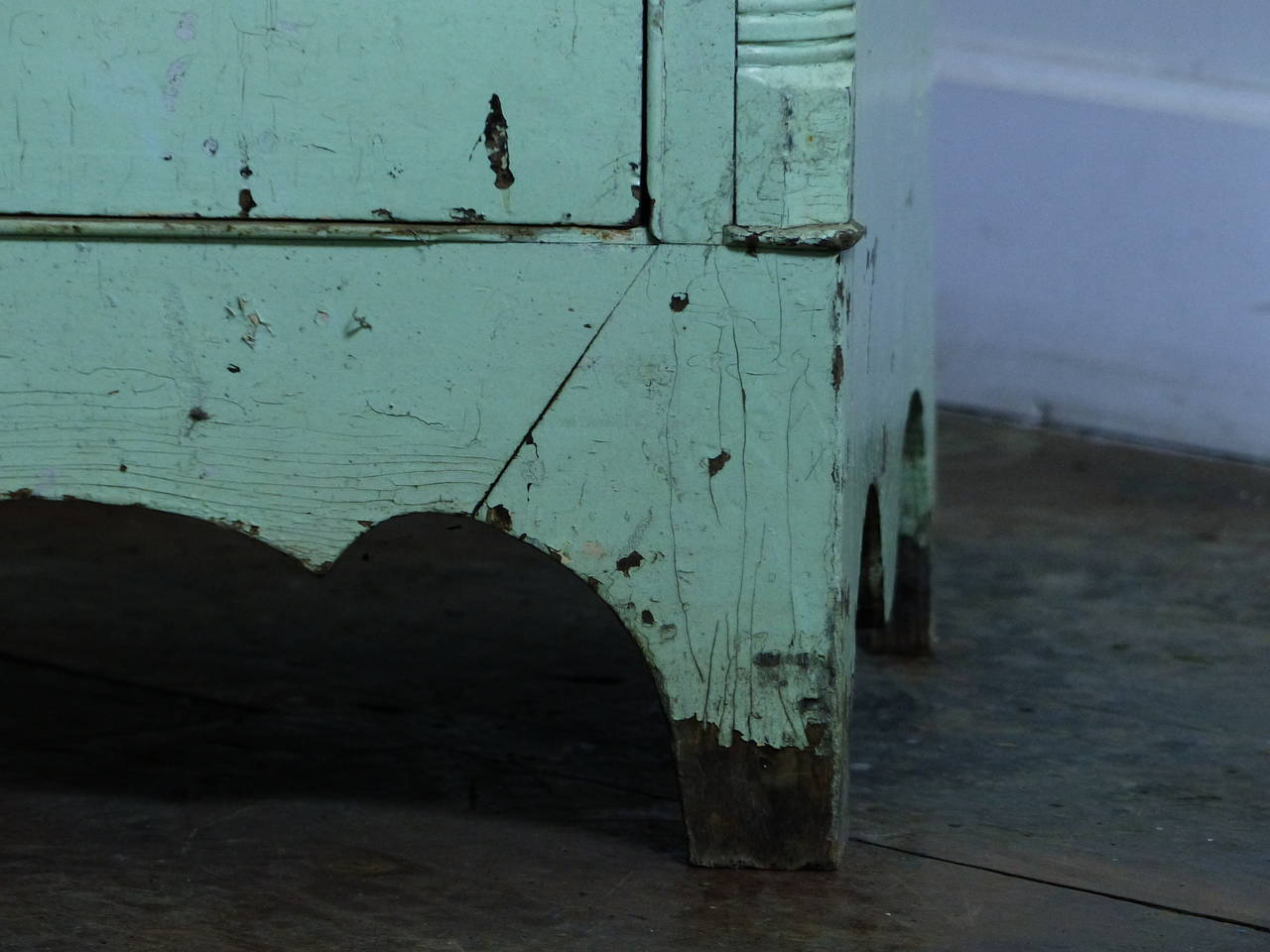 19th Century Painted Chest of Drawers In Good Condition In Surrey, BC