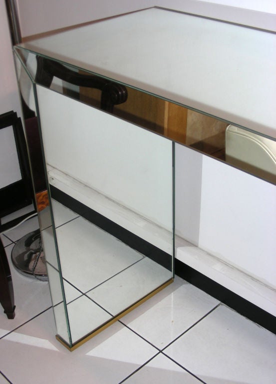 Mirror Consol in mirror