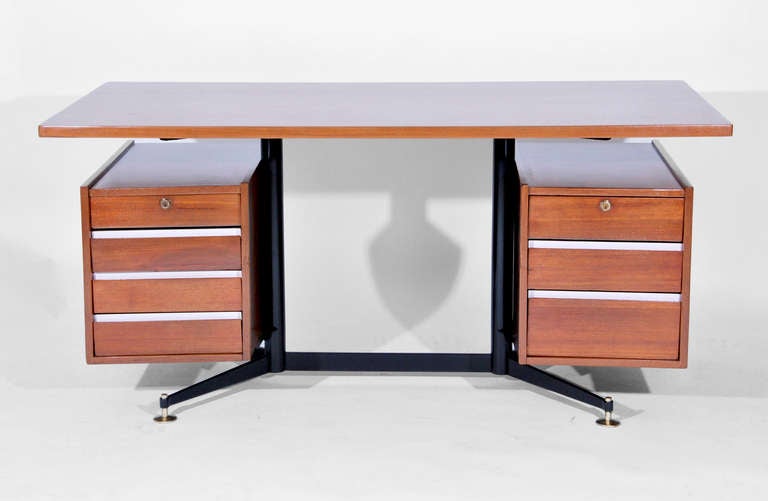 Mid-Century Modern Studio PFR 'Gio Ponti, Antonio Fornaroli, Alberto Rosselli' Desk For Sale