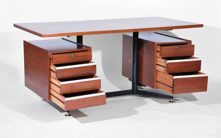 Studio PFR 'Gio Ponti, Antonio Fornaroli, Alberto Rosselli' Desk In Good Condition For Sale In West Palm Beach, FL