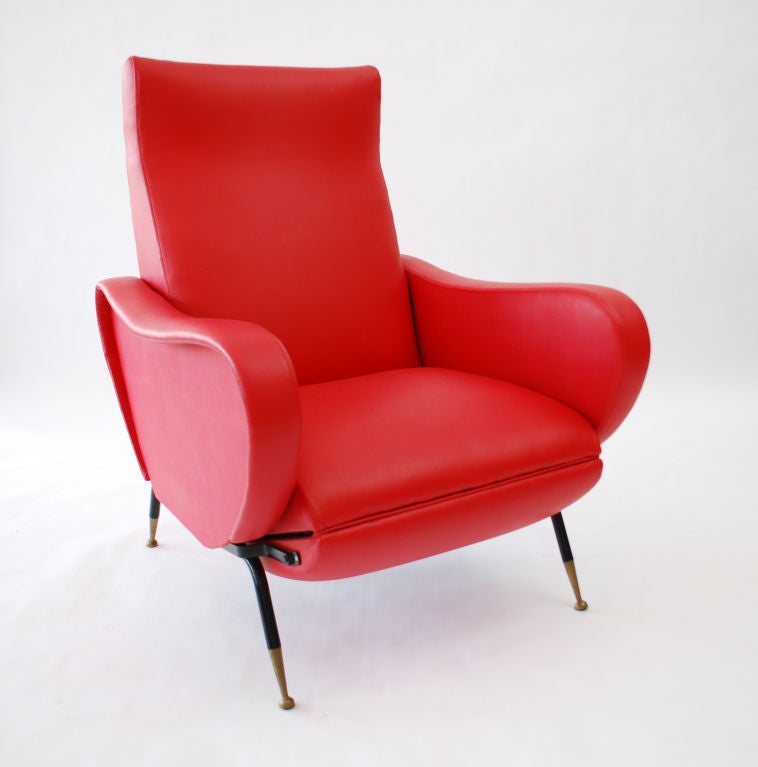Italian Pair of Reclining Chairs Designed by Fabio Lenci