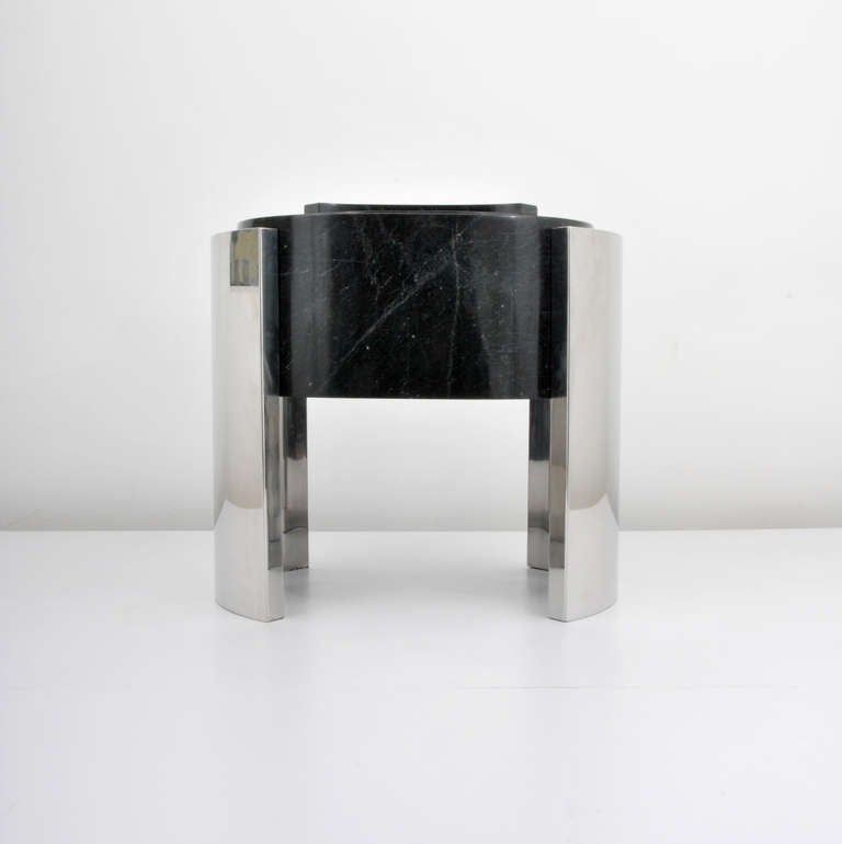 DESIGNER & MANUFACTURER: Sherle Wagner

MARKINGS: none

COUNTRY OF ORIGIN & MATERIALS: USA; granite, stainless steel

ADDITIONAL INFORMATION & CIRCA: Beautifully crafted modern pedestal sink in black granite and polished stainless steel by