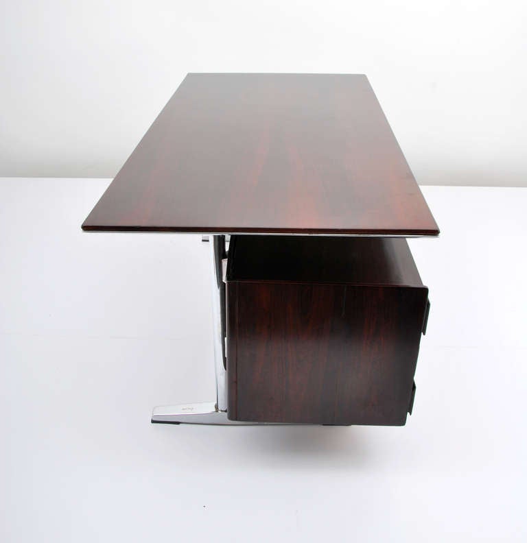 Gio Ponti Rosewood Desk In Good Condition In West Palm Beach, FL