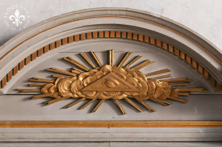 Antique Architectural Doorway Crown In Good Condition In Los Angeles, CA