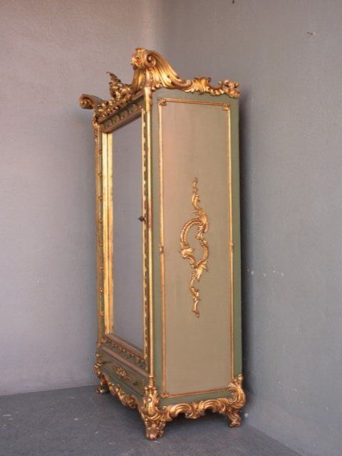 XIX th century Gilt venetian armoire