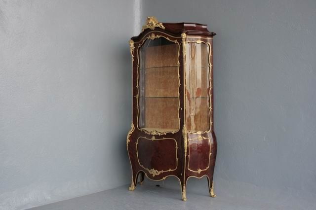 XIXth century vitrine by François Linke