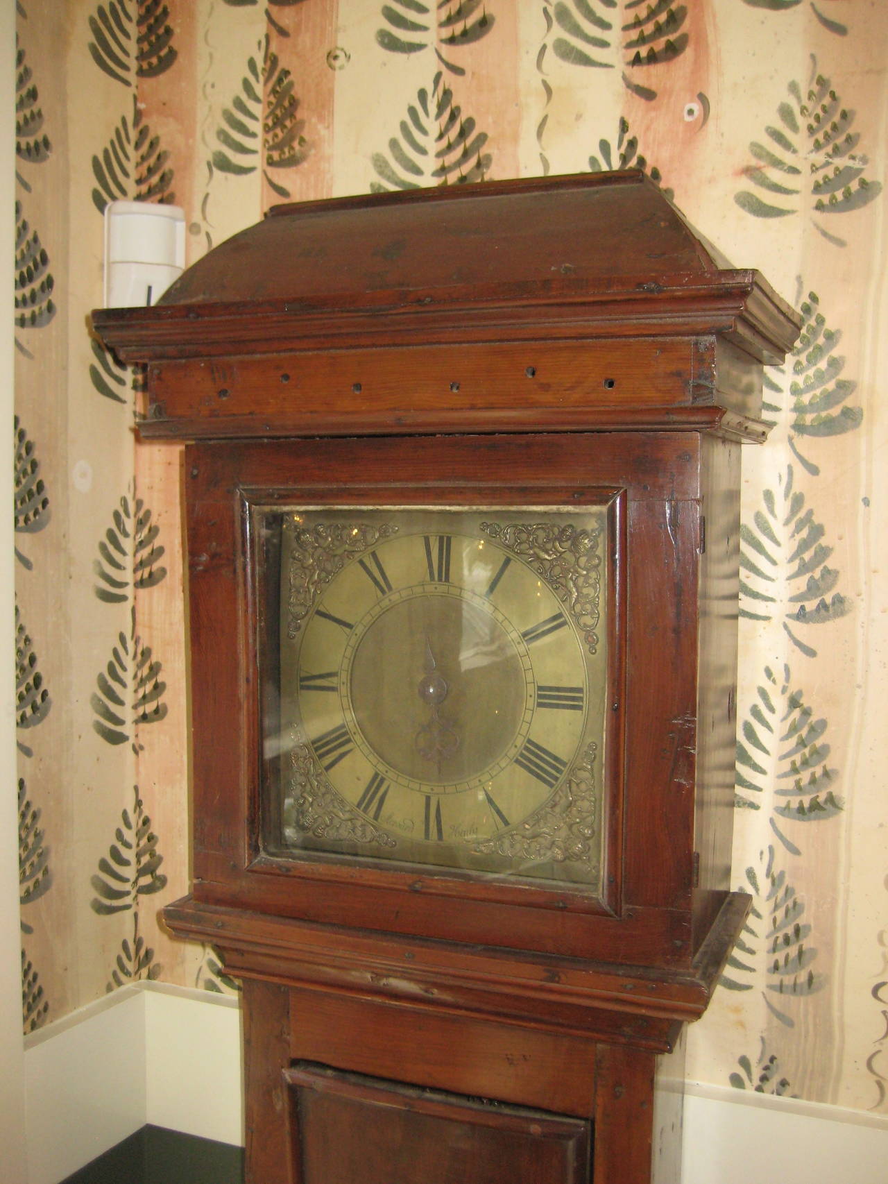 Tall Case Clock In Good Condition For Sale In Nantucket, MA