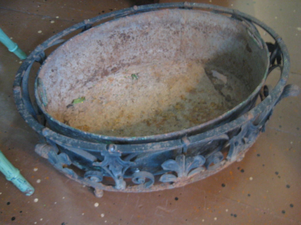 French Metal Planter with Liner In Good Condition For Sale In Nantucket, MA