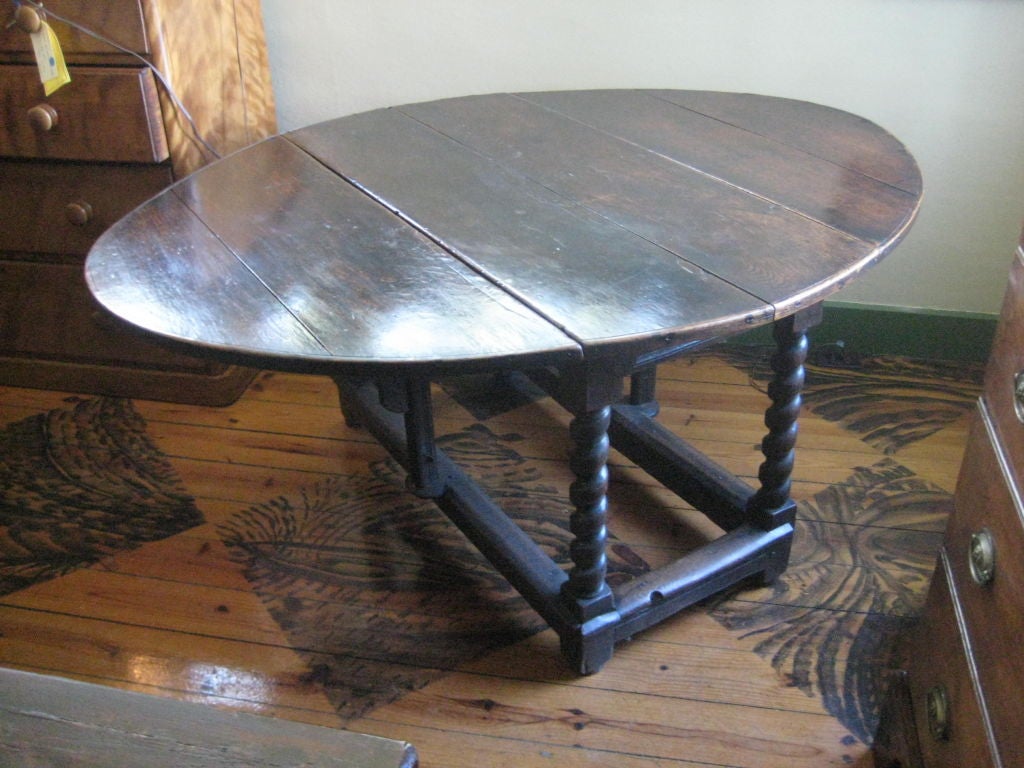 Early English Oak Oval Gateleg Table