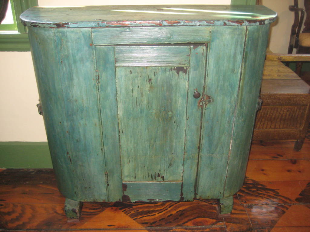 Painted huffer at 1stdibs