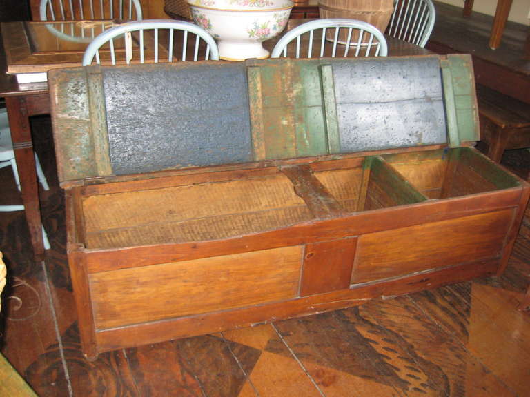 Pine Double-Lid Blanket Chest In Good Condition In Nantucket, MA