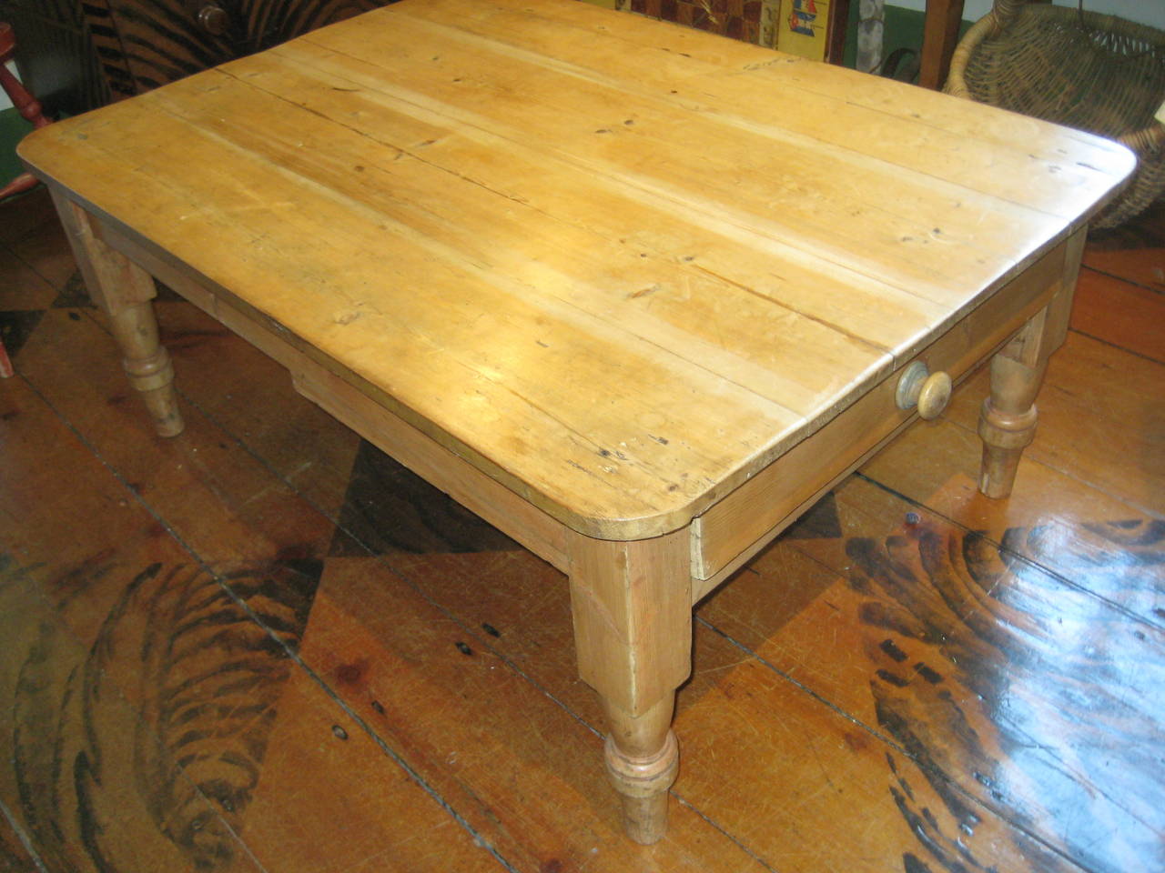 antique english pine coffee table