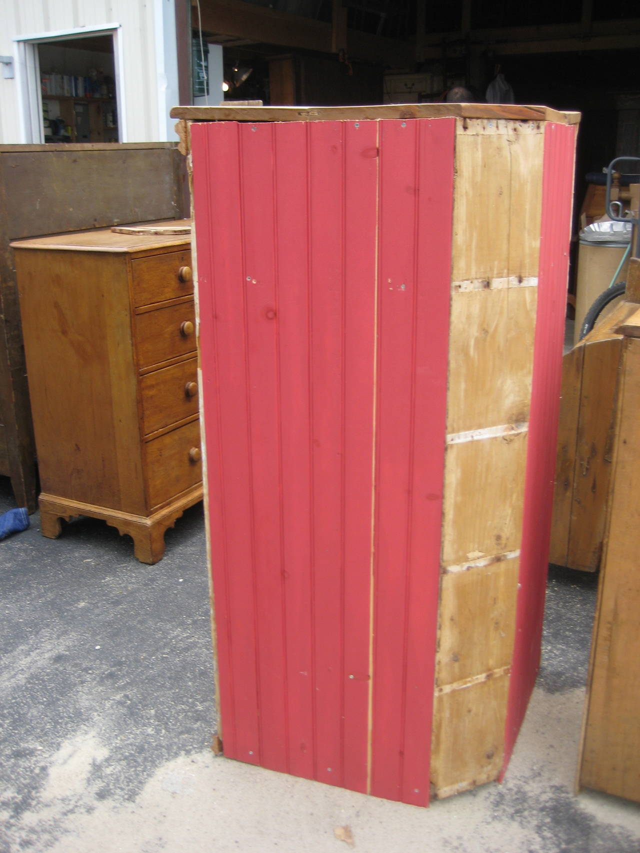 Corner Cupboard In Good Condition In Nantucket, MA