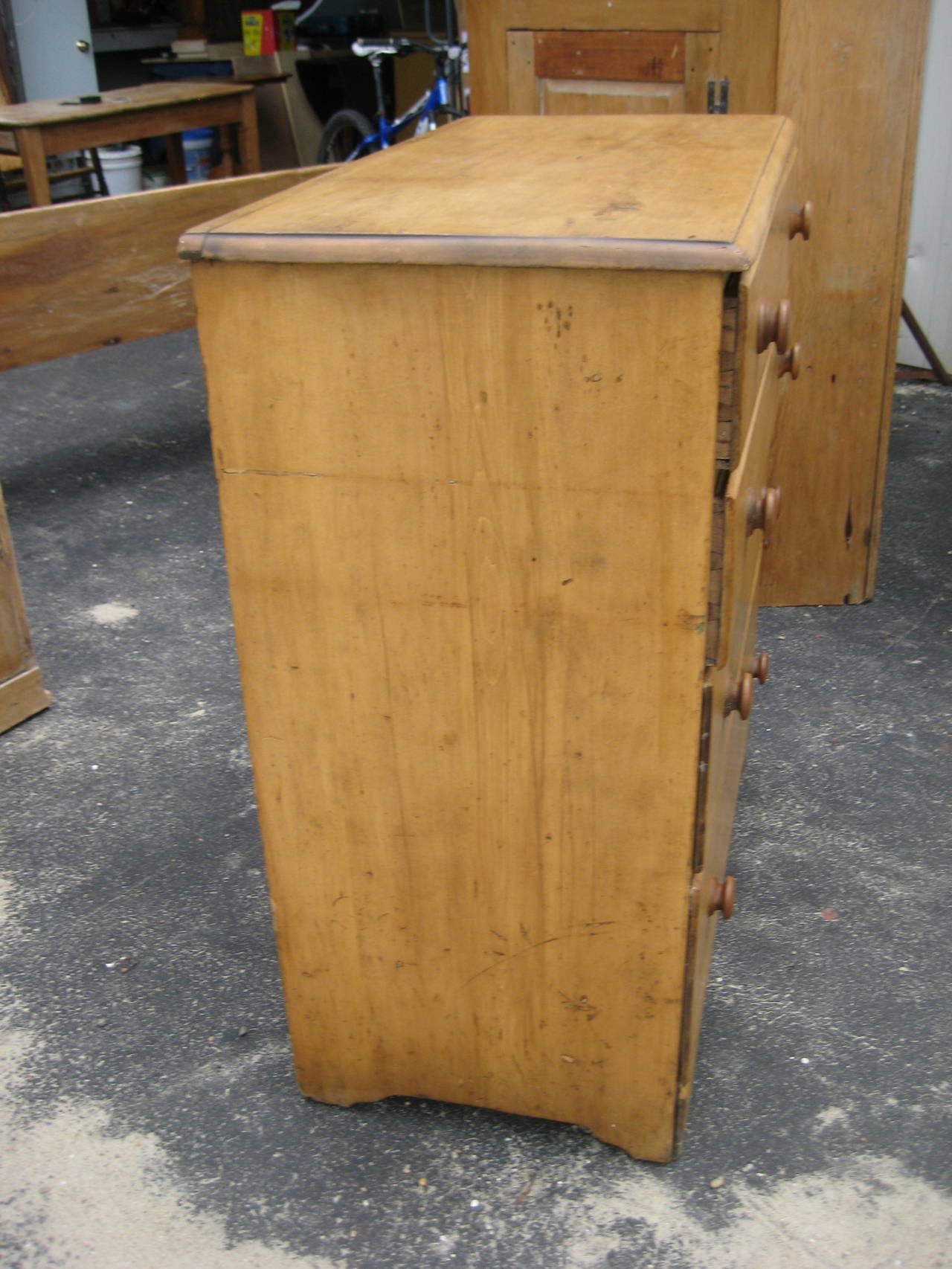 Pine Chest of Drawers In Excellent Condition In Nantucket, MA