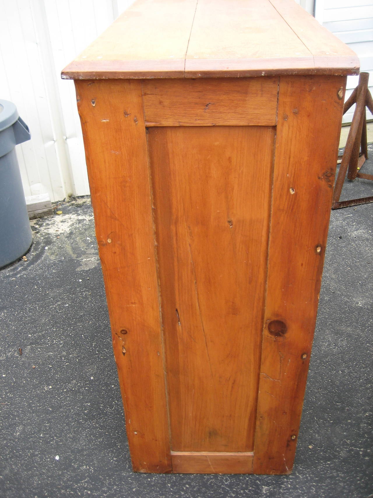 Pine Chest of Drawers For Sale at 1stdibs