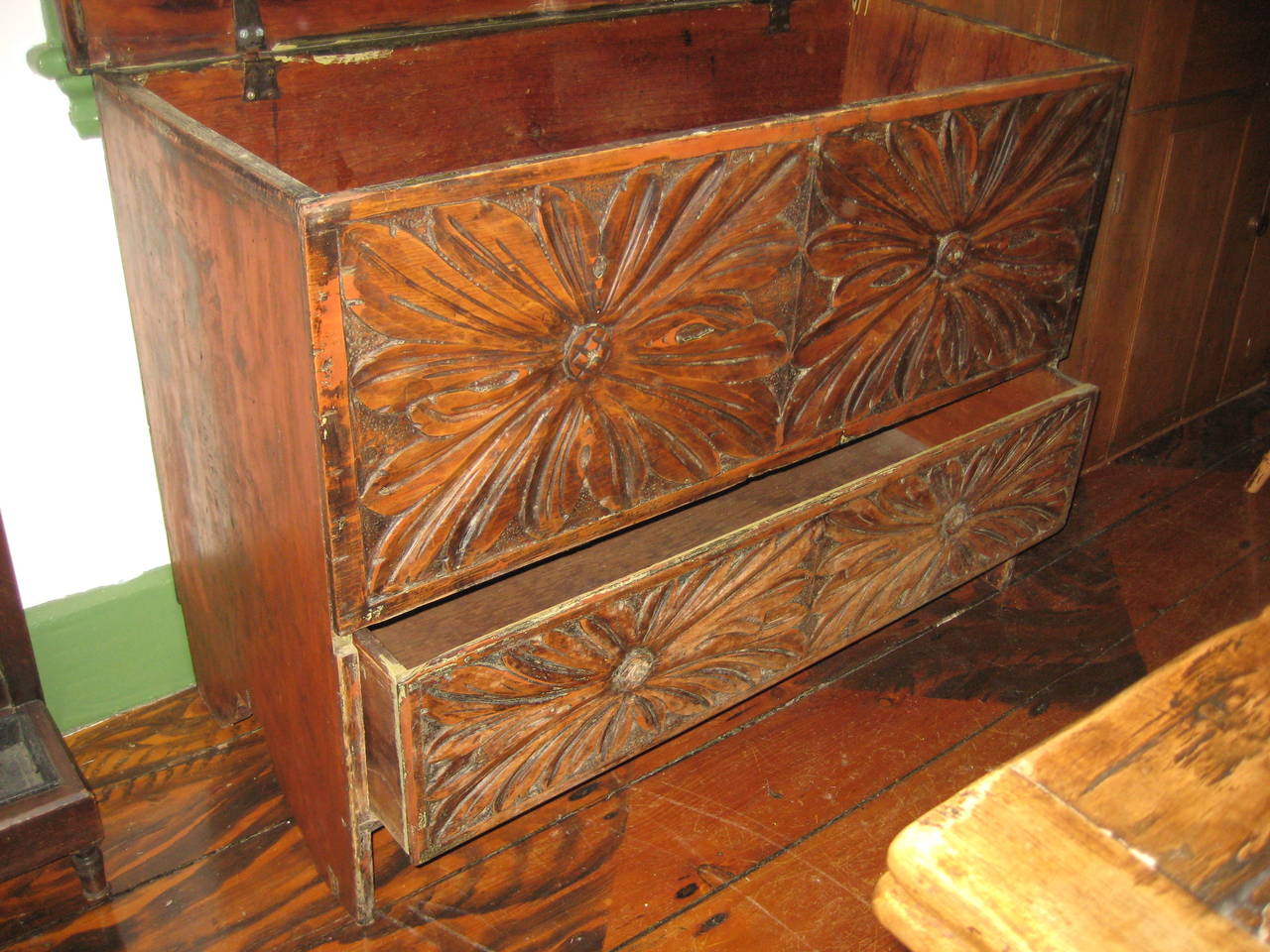 Mule Chest In Excellent Condition In Nantucket, MA