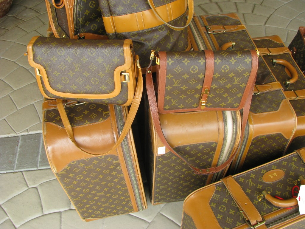lv luggage set