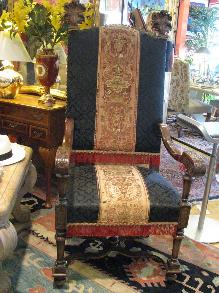 Throne Chairs