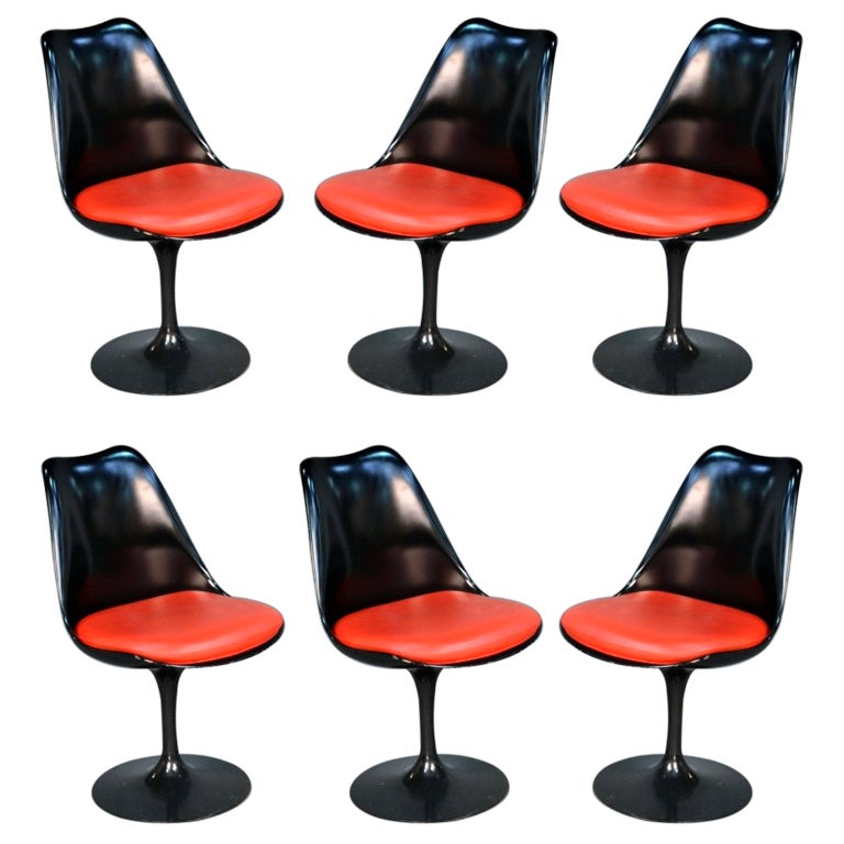 Set of six black tulip chairs Eero Saarinen Knoll at 1stDibs