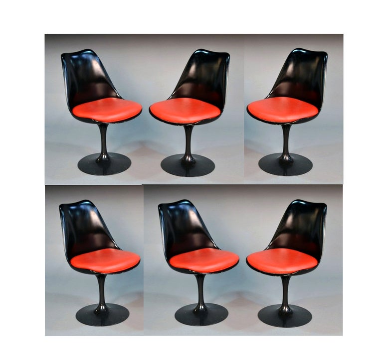 Set of six black tulip chairs Eero Saarinen Knoll at 1stDibs