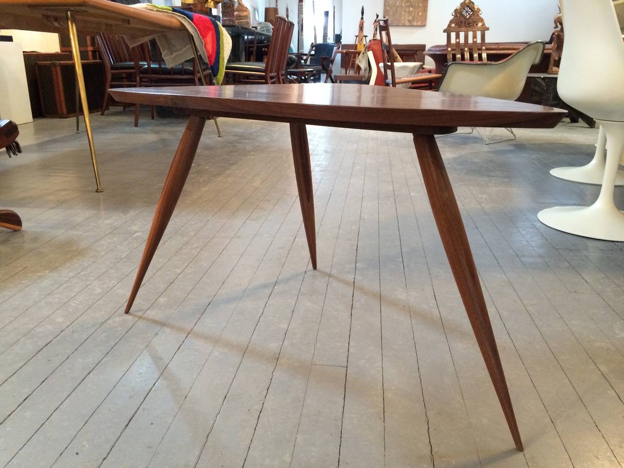 Walnut Side Table by Phillip Lloyd Powell In Good Condition In Atlanta, GA