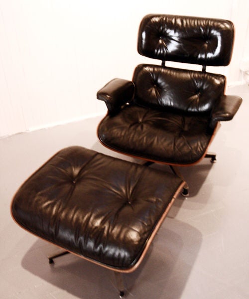 Chaise longue et pouf originaux de Charles Eames