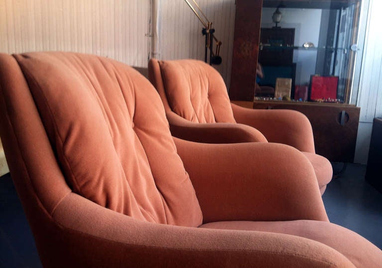 Pair of swivel lounge chairs Milo Baughman Thayer Coggin In Good Condition In Atlanta, GA