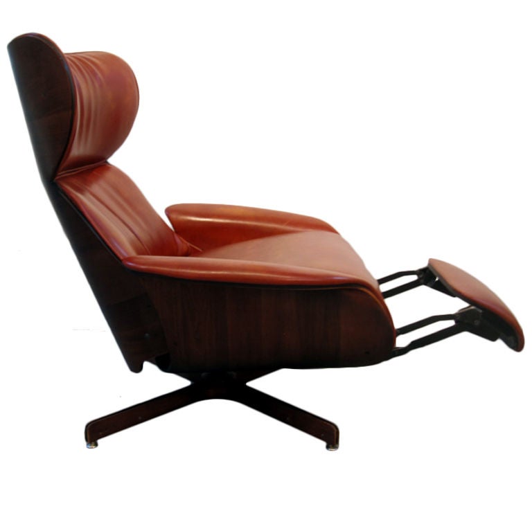 Recliner lounge chair Plycraft