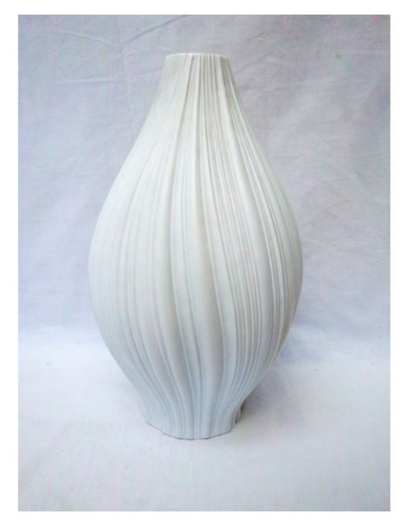 A beautiful ceramic vase designed by Martin Frayer for Rosenthal Studio Line. The exterior surface features bands with alternate wide twisted in helix form. Interior has a glossier glaze. Branded underneath. See other pieces of Studio Line of