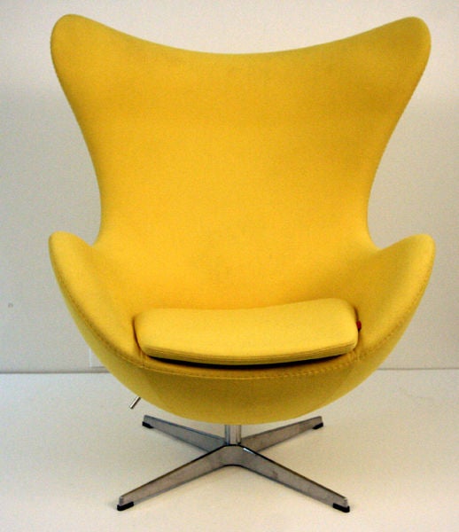 Arne Jacobsen designed the Egg Chair together with the SAS Royal Hotel in Copenhagen in 1958. The Egg is one of the triumphs of Jacobsen's total design - a sculptural contrast to the building's almost exclusively vertical and horizontal surfaces.
