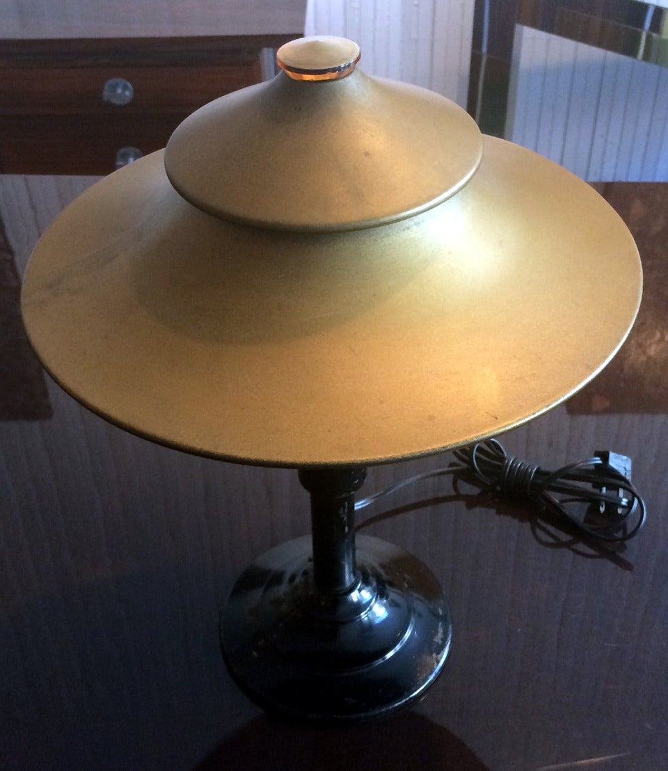 A rare table lamp designed by Leroy C. Doane for Miller Lamp Company, USA. Originally desinged in 1928 and with US Patent No. 1,818,120 - Filed July 7, 1928, the lamp later went through several versions of redesigns with subtle different details and